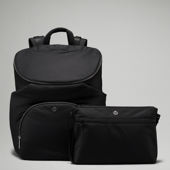 Lululemon New Parent Backpack in Black/Silver Drop - Picture 7 of 11
